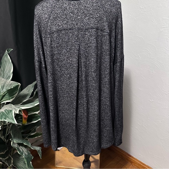 Calvin Klein Heathered Gray V-Neck Long Sleeve Top | Size XL - Picture 8 of 12